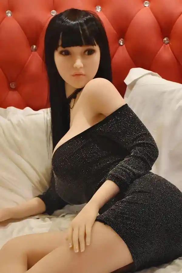 WM Dolls バーバラ 170cm 日本のリアルなセックスドール 巨乳と黒髪 無料の2つ目のヘッド付き