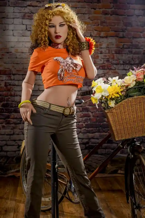 ジャズミン 161cm ブロンド熟女セックスドール レビュー