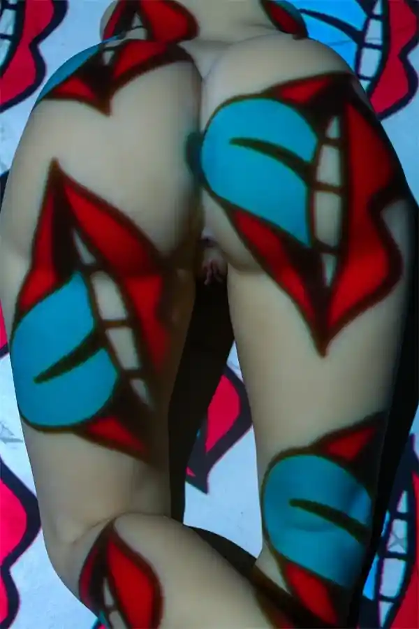 リアルなアルヴァ 83cm トルソー人形。リアルな特徴と曲線美の脚。