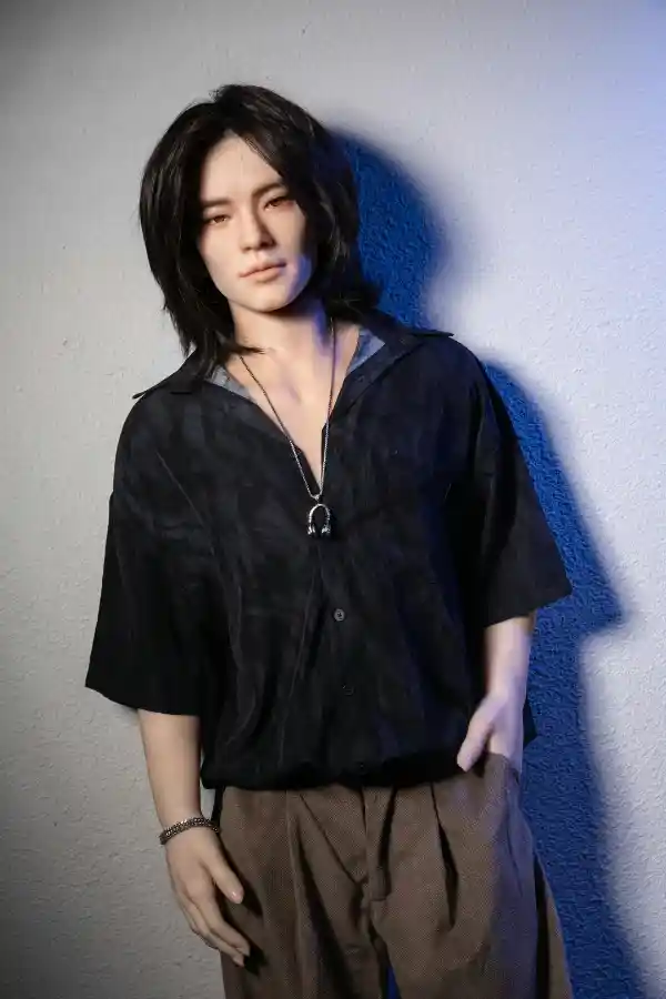 Qita Doll Jin 177cmのリアルなシリコン製男性セックスドールの徹底レビュー