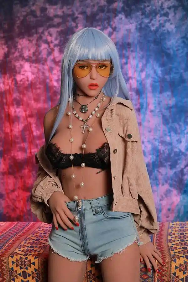 リフラノドールレビュー：小さな胸を持つアメリカ人反抗的なセックスドール、アリ163cmの詳細な評価とユーザー体験