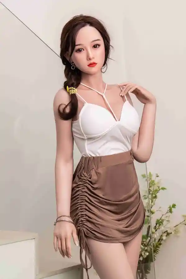 Dime Doll アジア系日本人向けフルシリコンセックスドール Saige 168cm レビュー 交換可能なヘッドとボディの特徴を探る